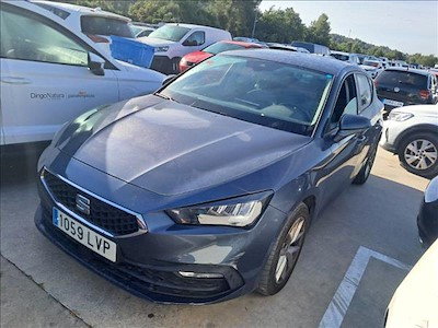 Osta [Merkki] [Malli] osoitteesta Ayvens Carmarket