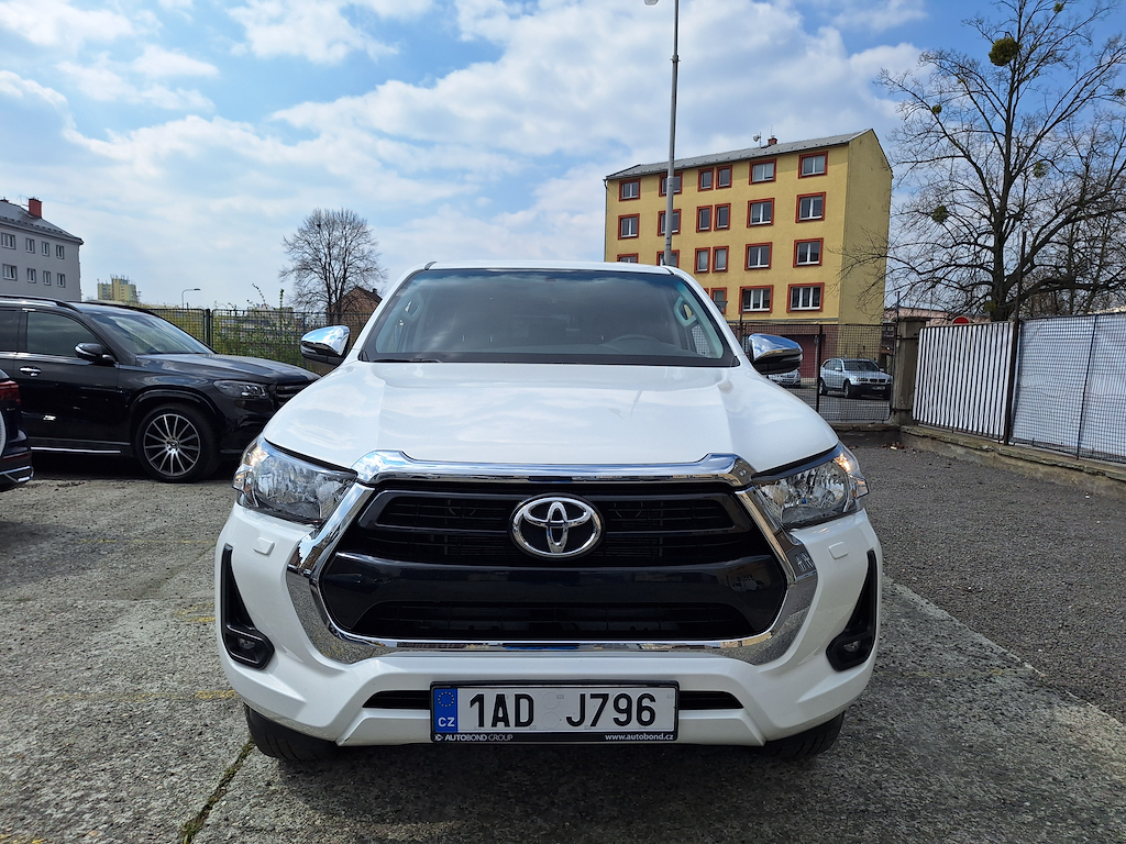 Toyota Hilux VII '22 4 dv. pickup 2.8 D-4D Double Cab 4x Active Auto (150 kW)