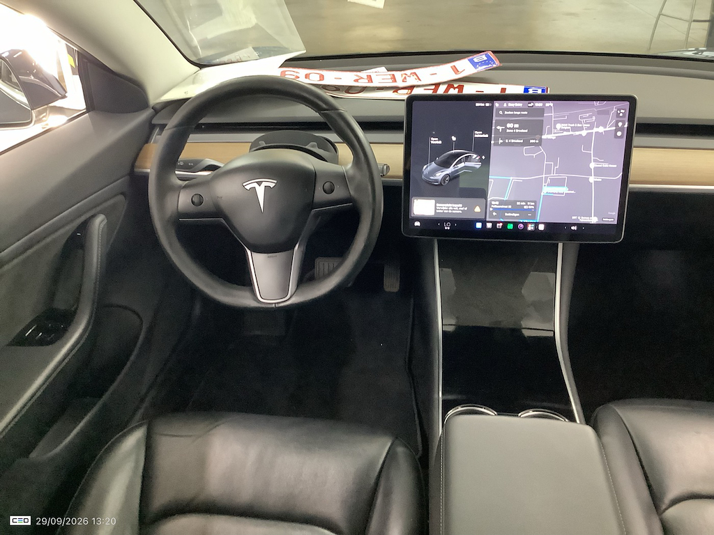 Foto 16 van Tesla Model 3