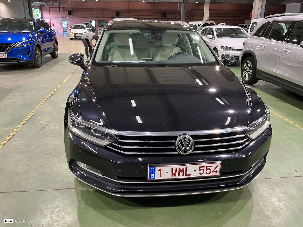 Volkswagen Passat 1.6 TDI SCR MSQ VARIANT ELEGANCE BUSINES