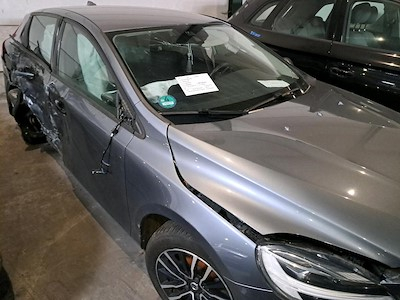 Kaufe VOLVO V40 DIESEL - 2016 bei Ayvens Carmarket