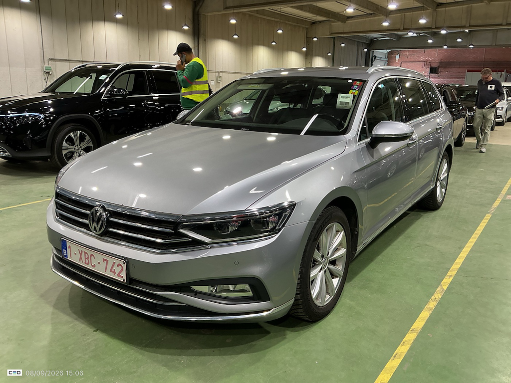 Volkswagen Passat VARIANT DIESEL - 2019 2.0 TDi SCR Elegance Business DSG