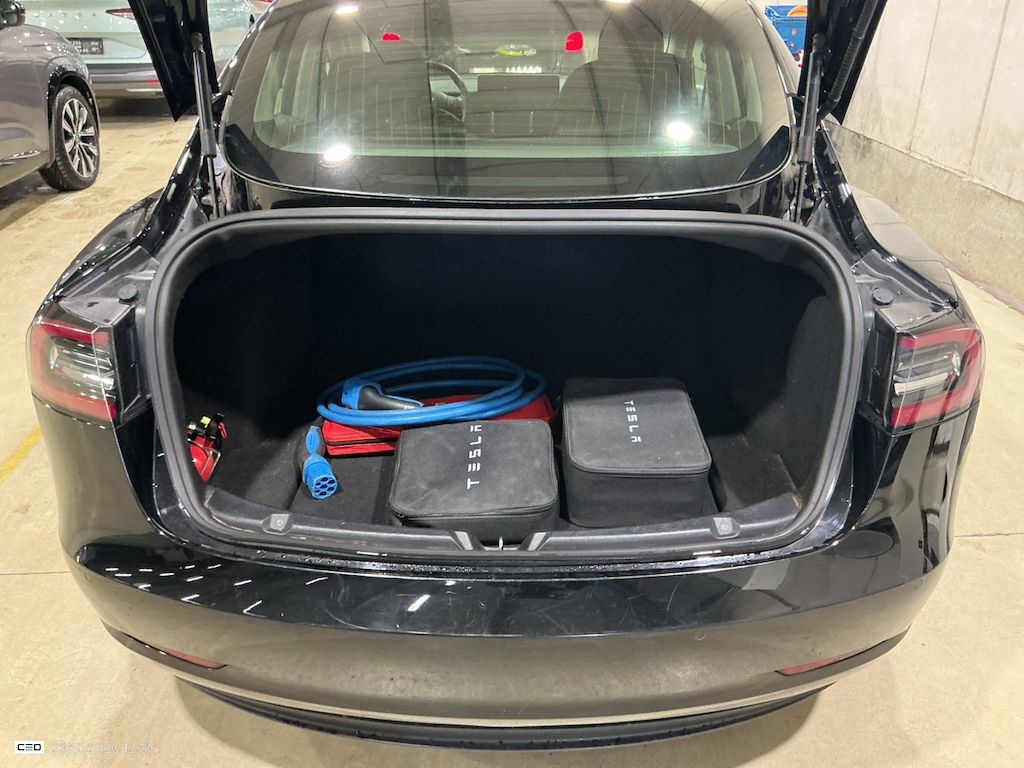 Foto 16 van Tesla Model 3