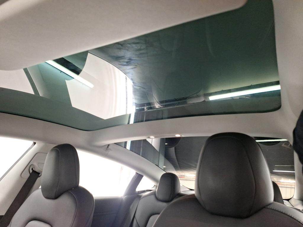 Foto 17 van Tesla Model 3