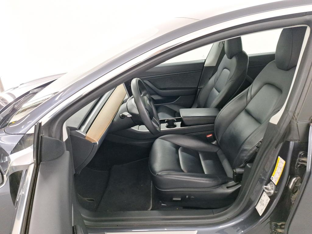Foto 6 van Tesla Model 3