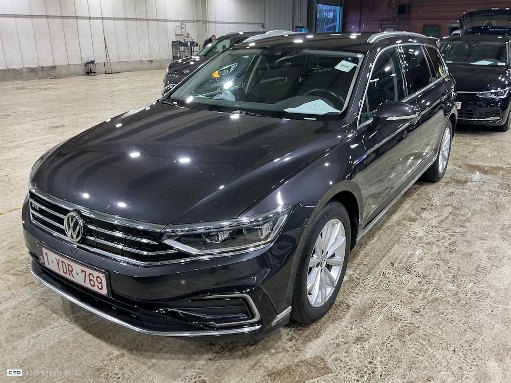 Volkswagen Passat VARIANT GTE - 2020 1.4 TSI PHEV GTE Business DSG