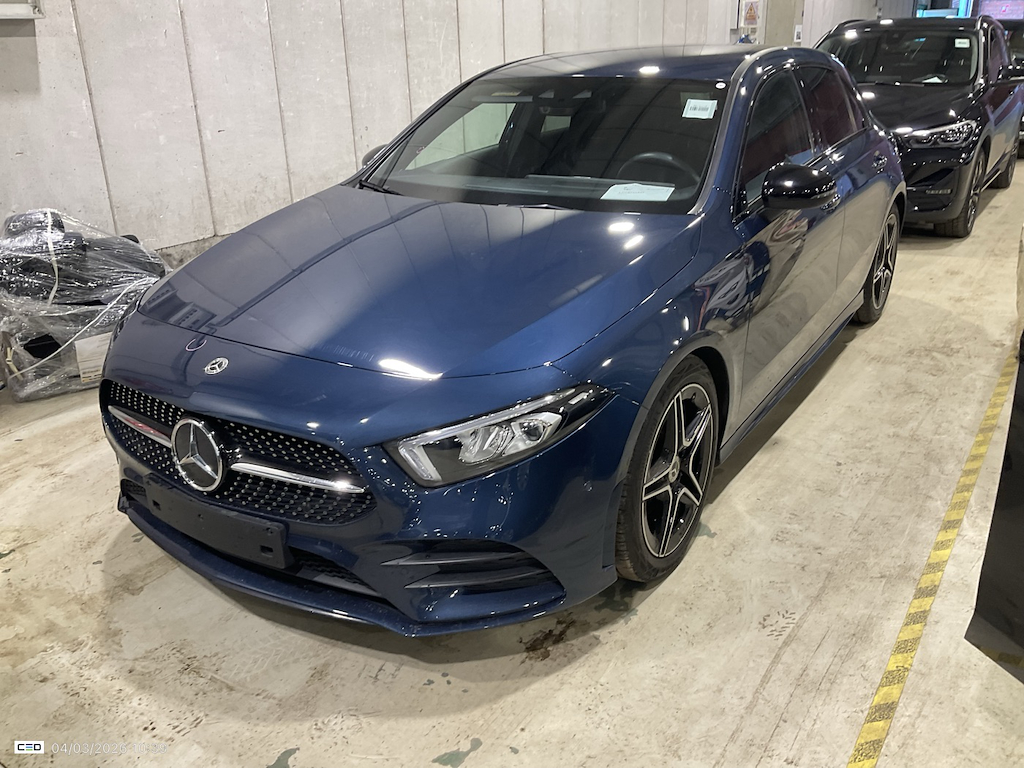 Mercedes-Benz A CLSSE  (W177)  180 Business Solution
