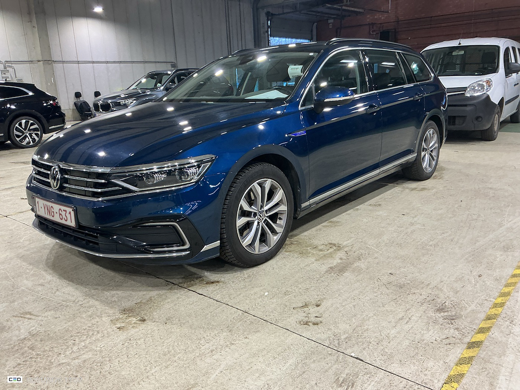 Volkswagen Passat VARIANT GTE - 2020 1.4 TSI PHEV GTE Business DSG