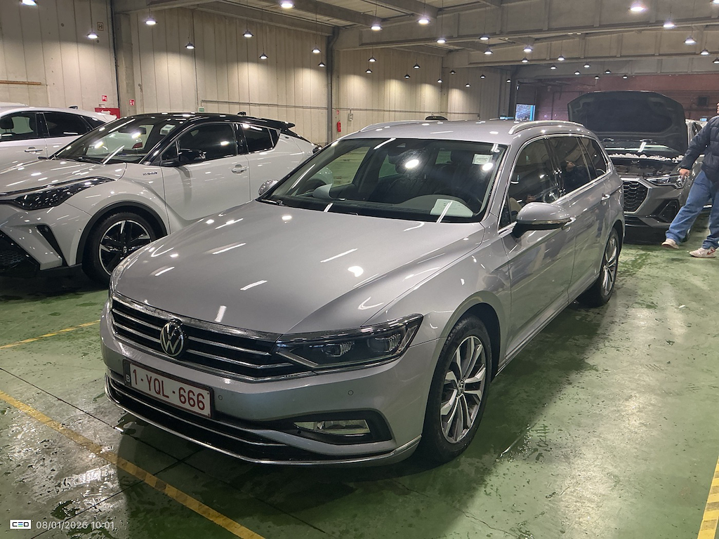 Volkswagen Passat VARIANT - 2019 1.5 TSI Elegance Business OPF DSG
