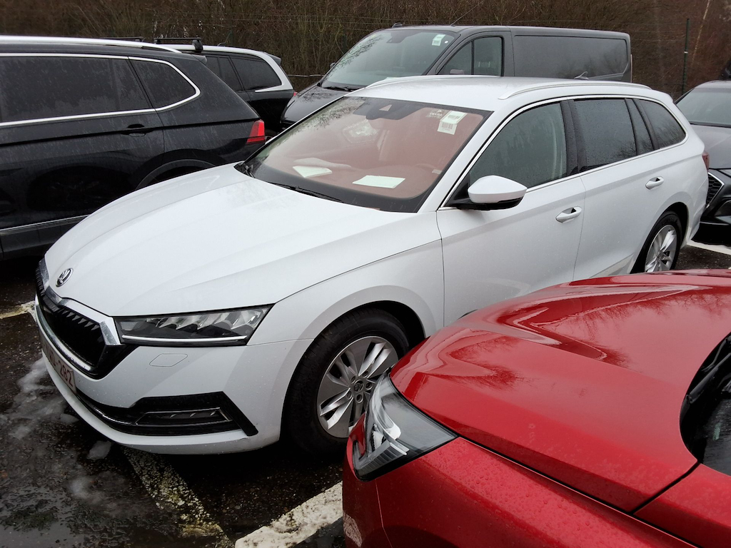 Skoda Octavia COMBI 2.0 CRTDI 85KW AMBITION