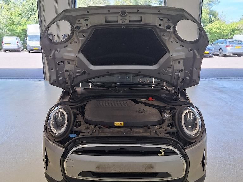 Mini Cooper 32.6 KWH  SE 184CV GPS, PDC, Accoudoir Central, 17 Jantes en alliage leger Tentacle Spo