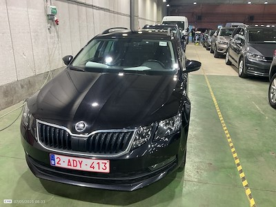 Kaufe SKODA OCTAVIA COMBI - 2017 bei Ayvens Carmarket