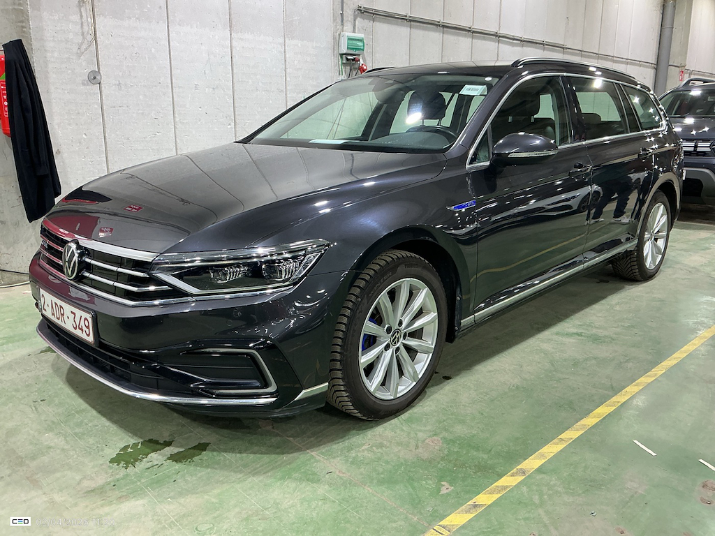Volkswagen Passat 1.4 TSI MSQ VARIANT GTE BUSINESS