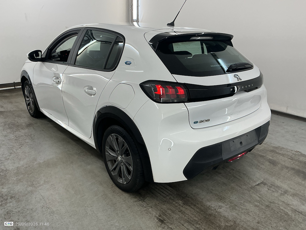 Foto 4 van Peugeot E-208