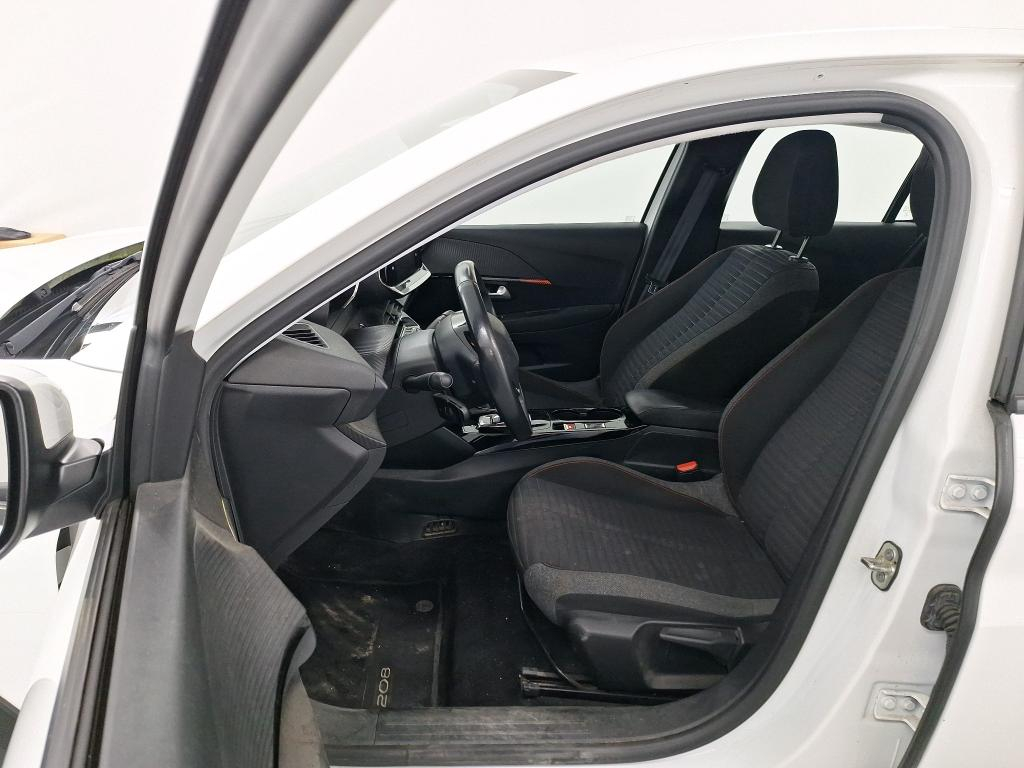 Foto 6 van Peugeot E-208