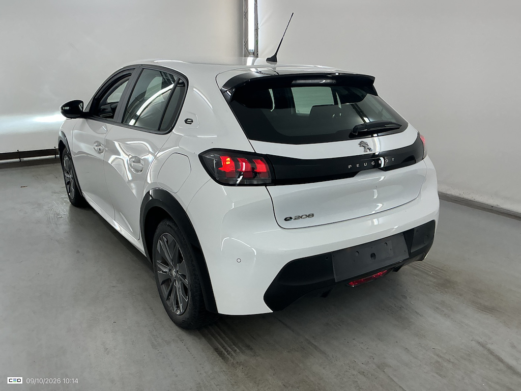 Foto 4 van Peugeot E-208