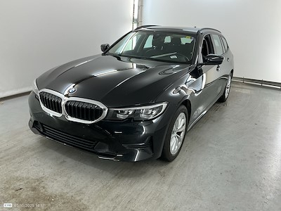40. BMW 3 SERIES TOURING 2.0 318D (110KW) TOURING