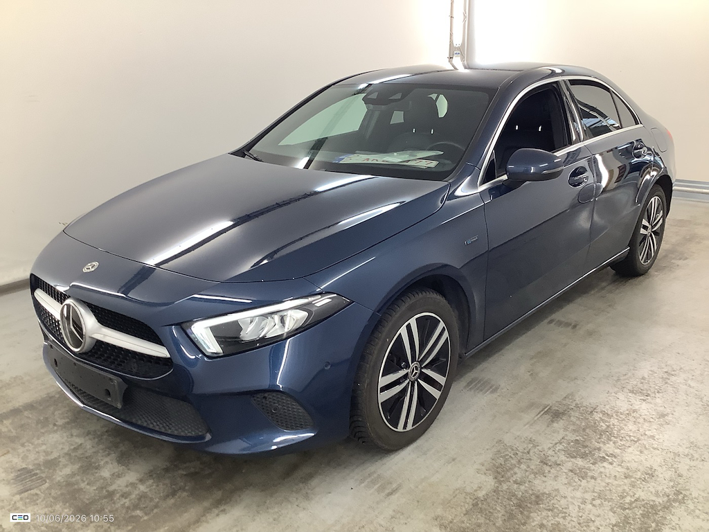 Mercedes-Benz A CLSS  SEDN (V177)  250 e PHEV Business Solution