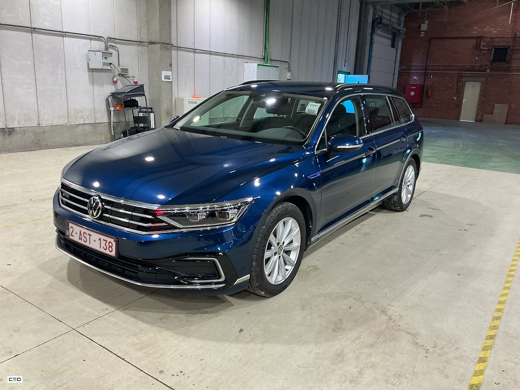 Volkswagen Passat VARIANT 1.4 TSI MSQ VARIANT GTE BUSINESS