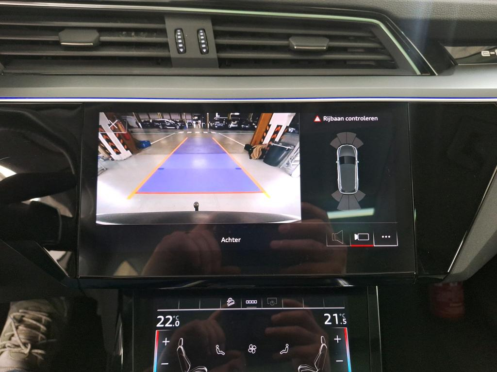 Foto 15 van Audi e-tron
