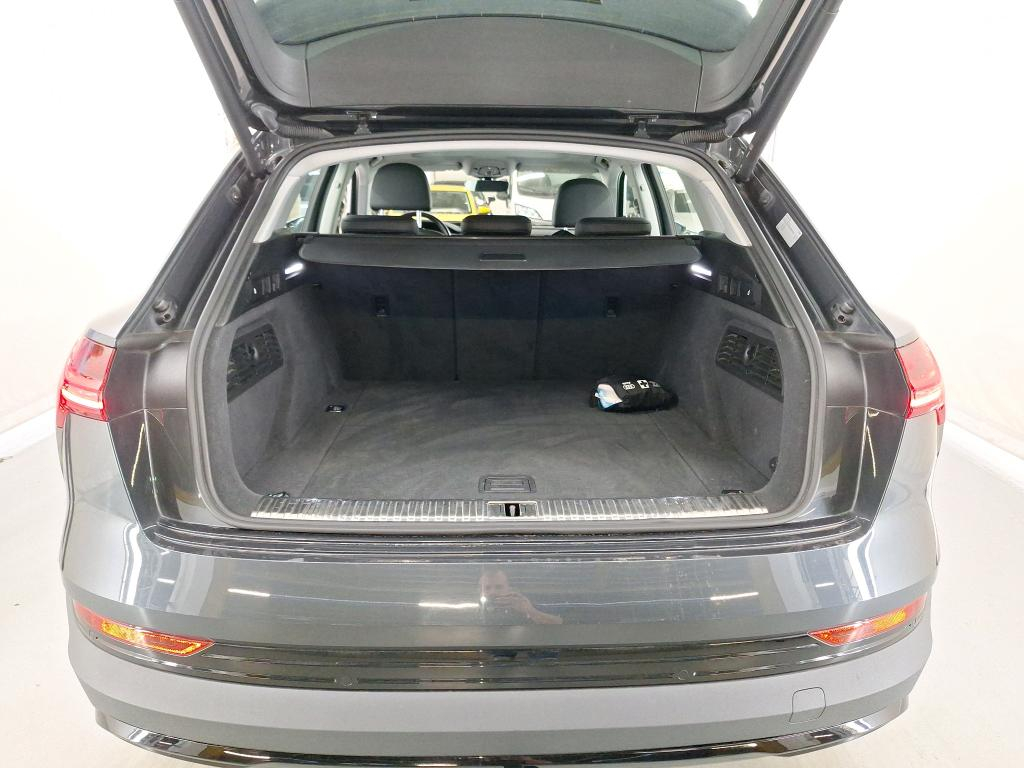 Foto 7 van Audi e-tron