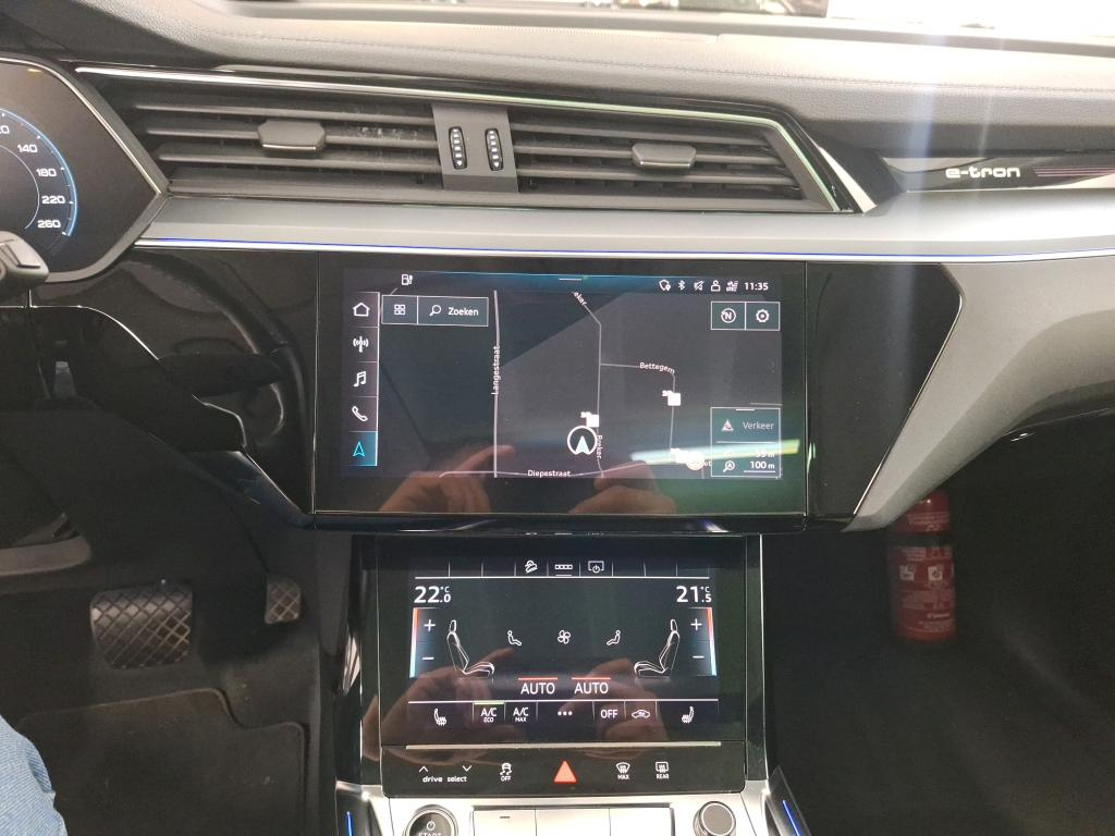 Foto 9 van Audi e-tron
