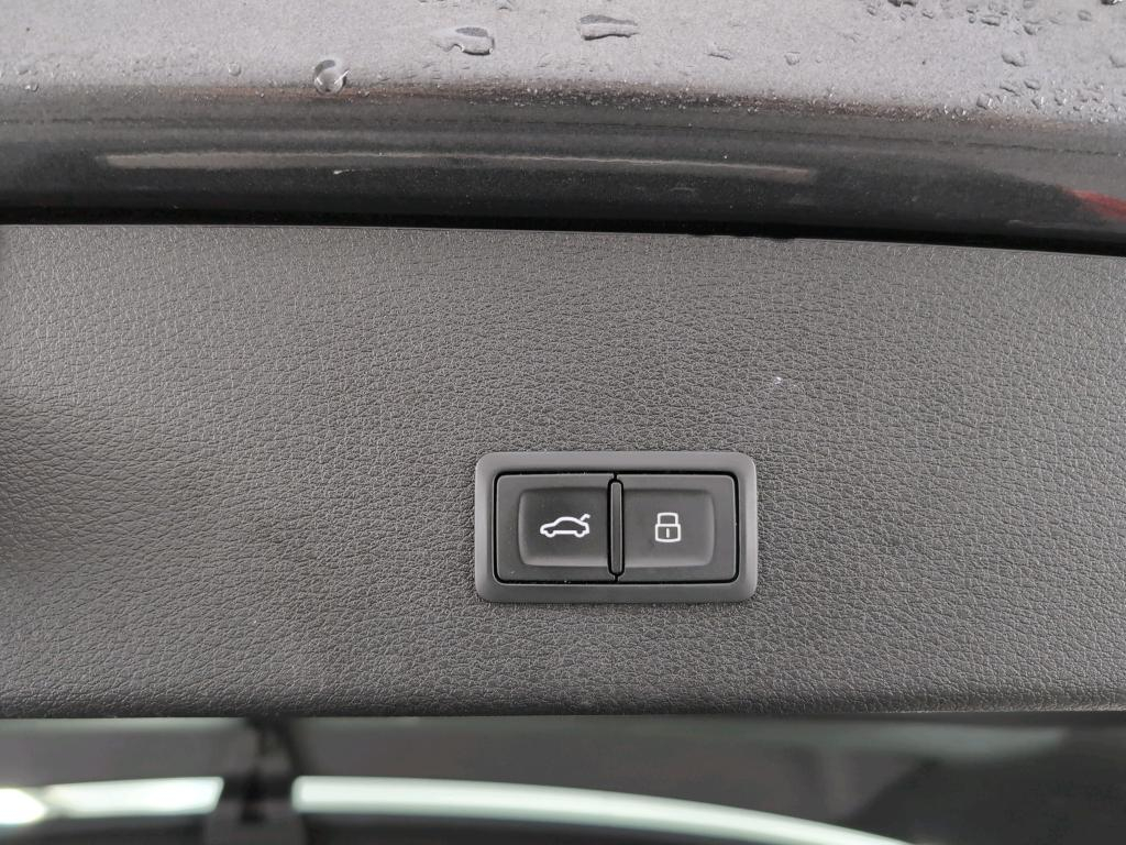 Foto 16 van Audi e-tron sportback