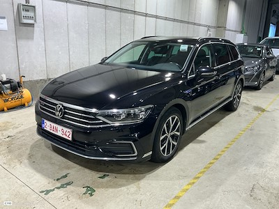 Купуй VOLKSWAGEN PASSAT VARIANT GTE - 2020 на Ayvens Carmarket