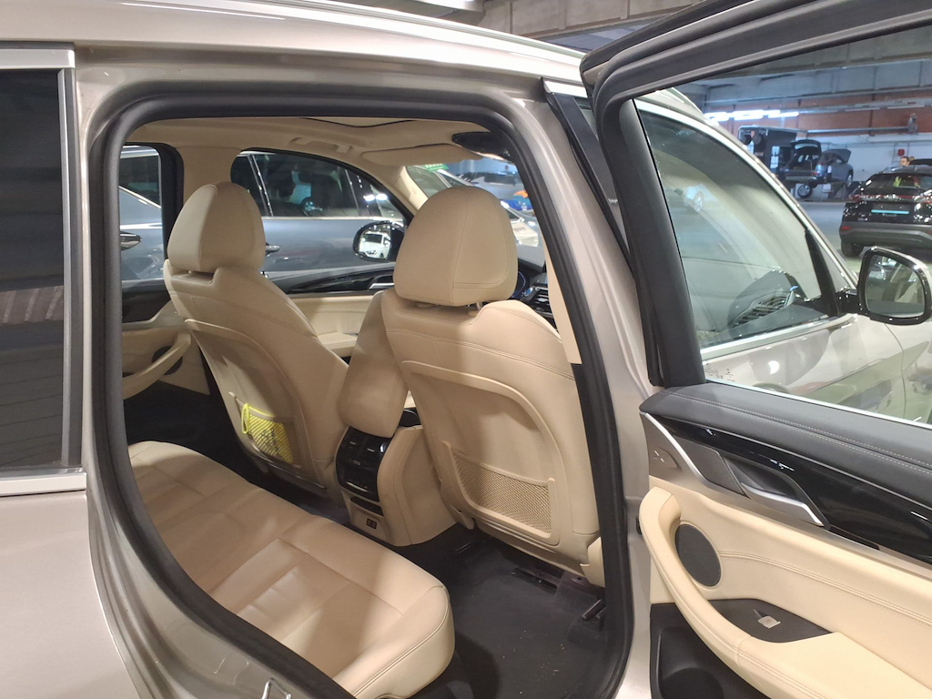Foto 6 van BMW ix3