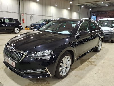Kaufe SKODA SUPERB COMBI bei Ayvens Carmarket