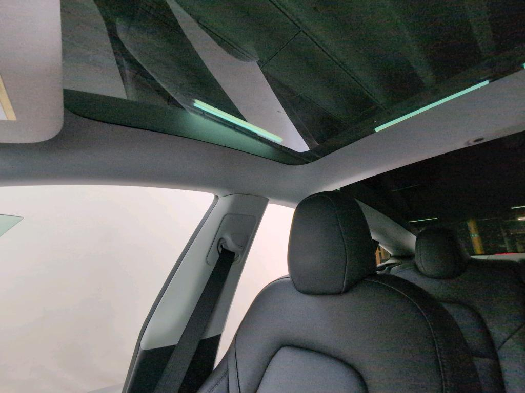Foto 14 van Tesla Model 3