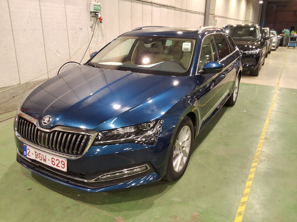 Skoda Superb COMBI 2.0 CRTDI 110KW DSG7 CLEVER+