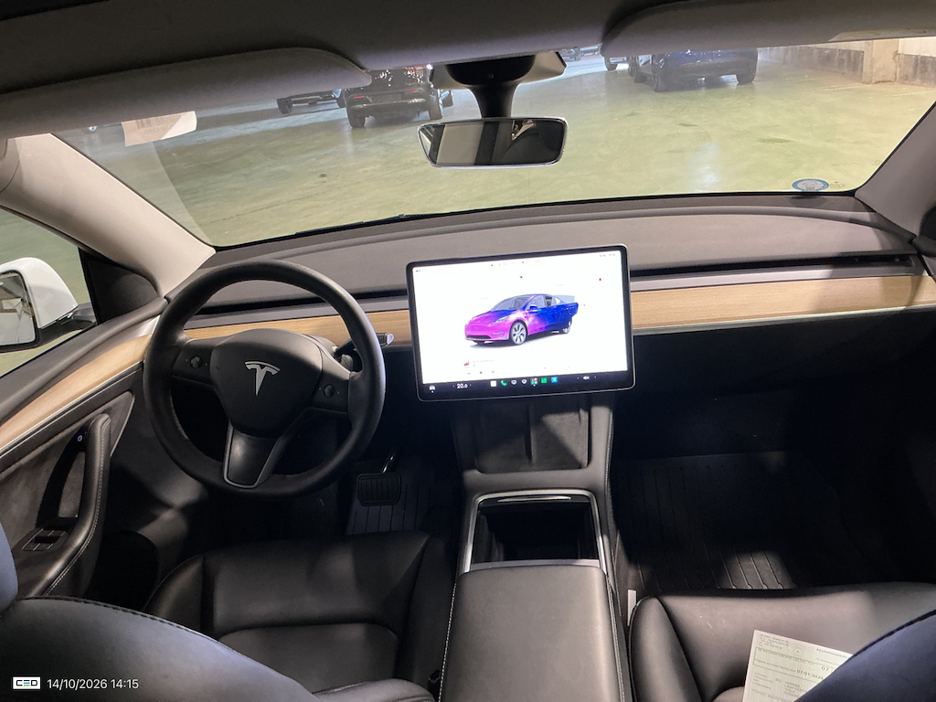 Foto 15 van Tesla Model Y