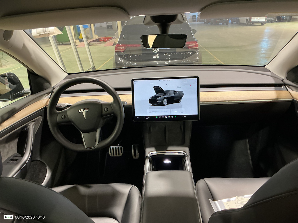 Foto 16 van Tesla Model Y