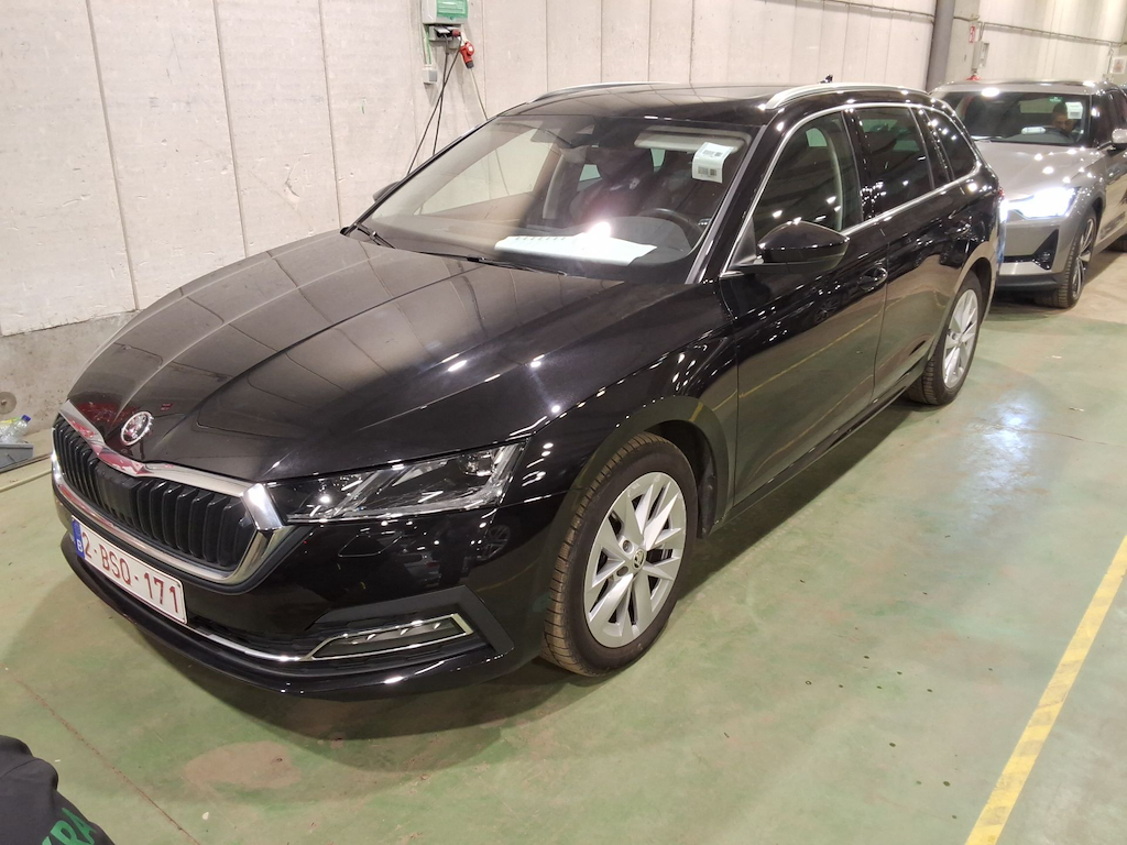 Skoda Octavia COMBI 2.0 CRTDI 110KW DSG7 CLEVER+