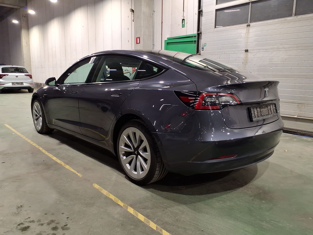 Foto 2 van Tesla Model 3