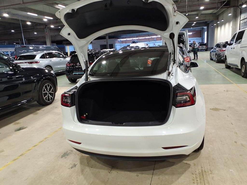 Foto 4 van Tesla Model 3