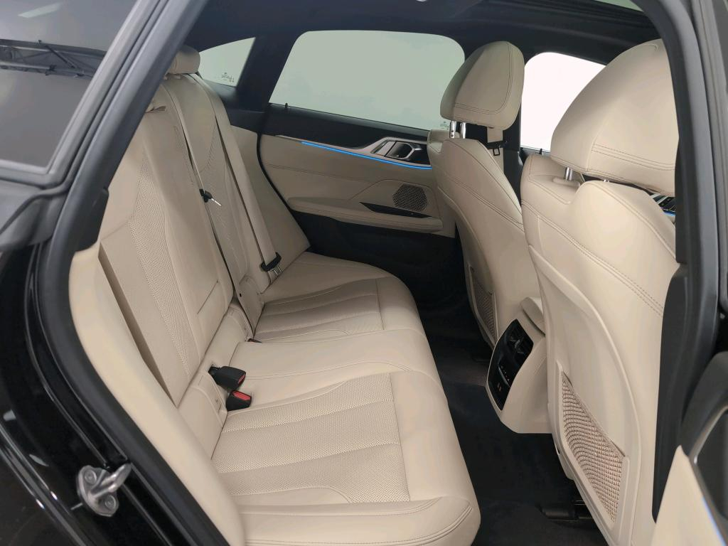 Foto 5 van BMW i4