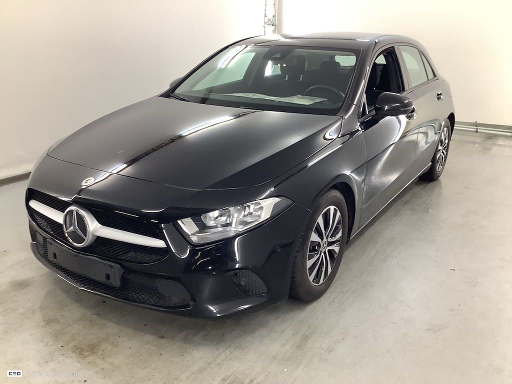 Mercedes-Benz A -CLSS 1.3  180 ESSENTIL LINE DCT
