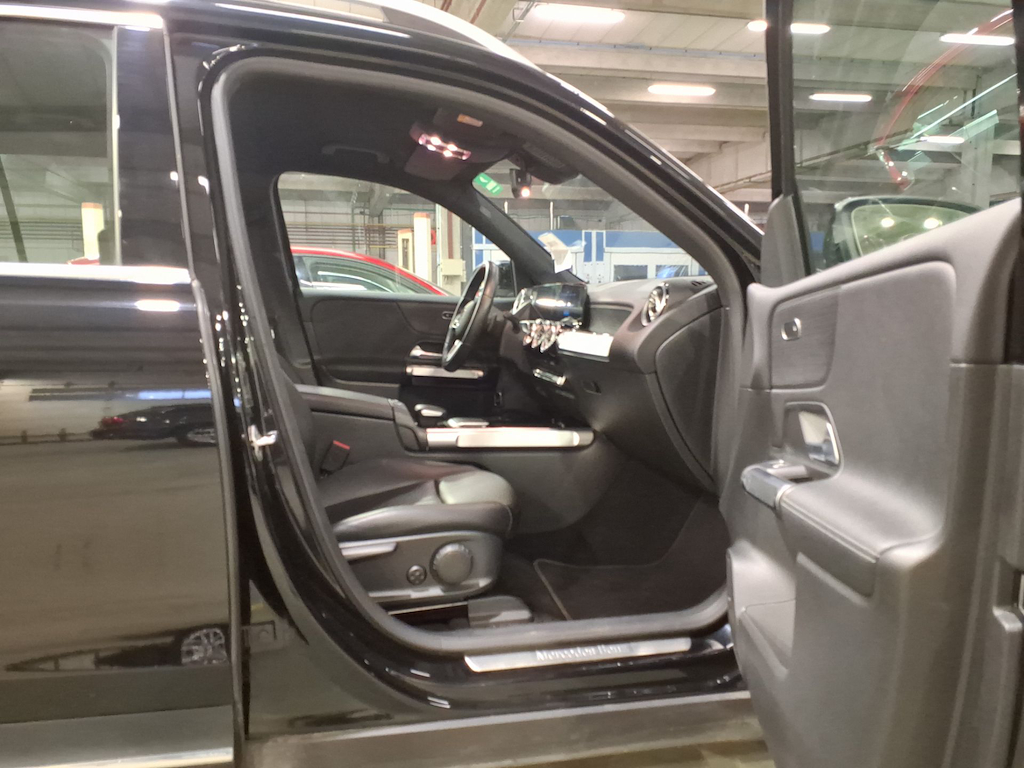 Foto 8 van Mercedes EQB