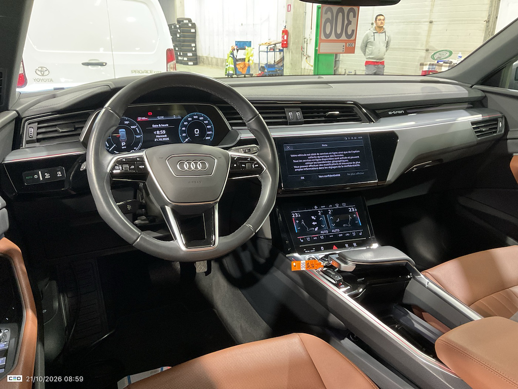 Foto 16 van Audi e-tron