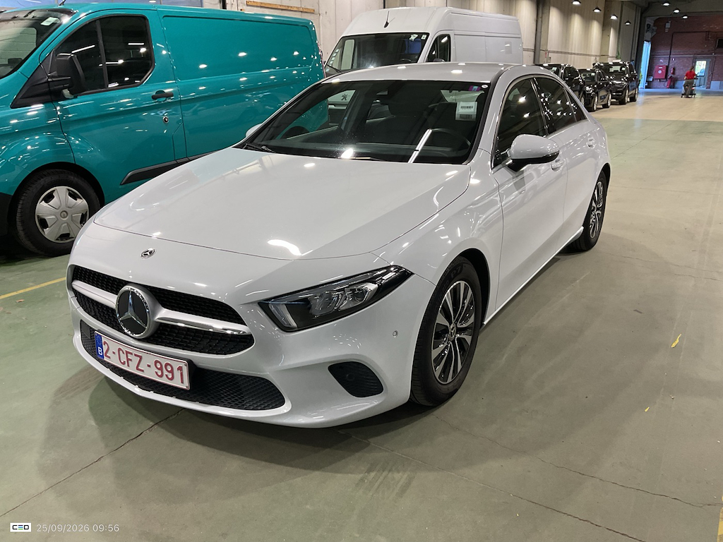 Mercedes-Benz A -CLASS LIMOUSINE 1.3 180 BUSINESS LINE DCT