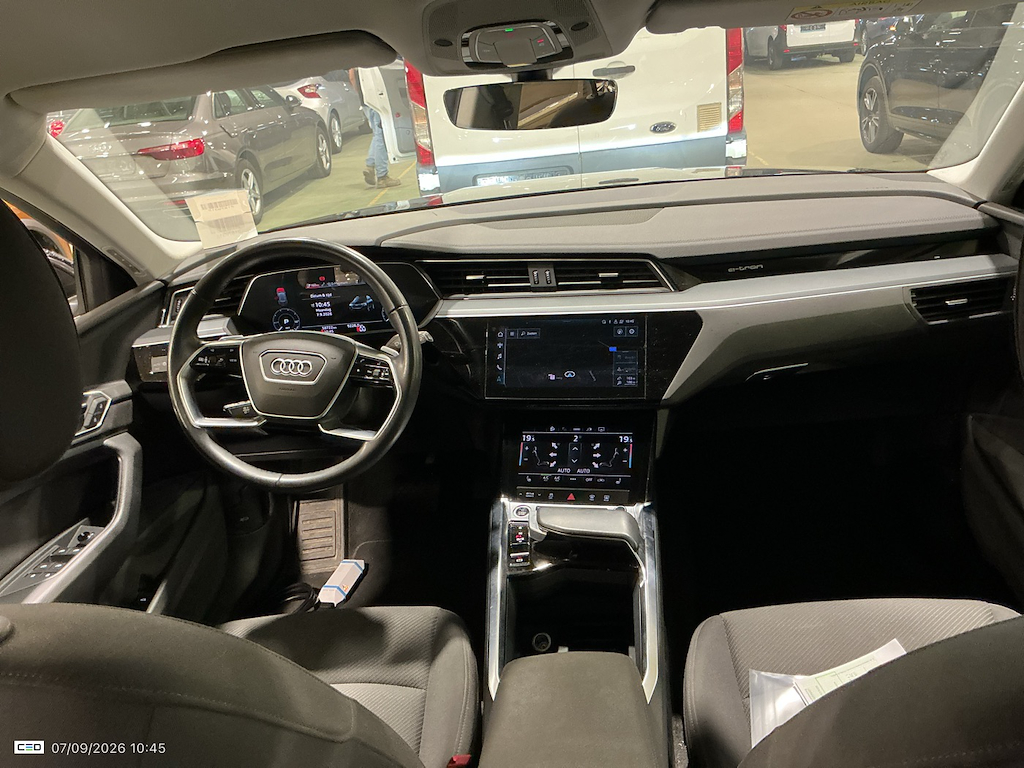 Foto 16 van Audi e-tron