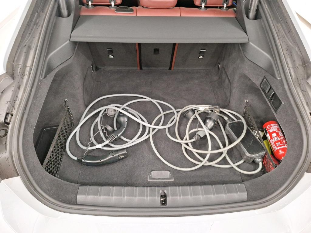 Foto 14 van BMW i4