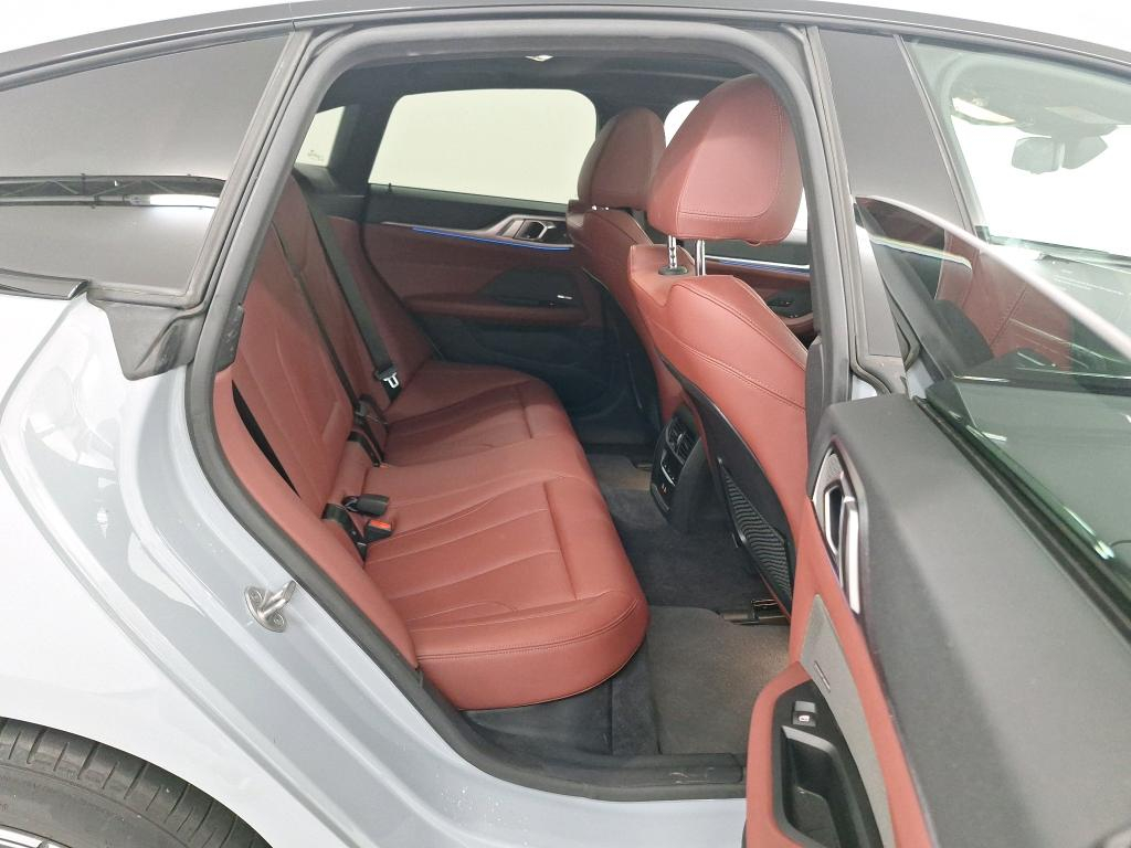 Foto 7 van BMW i4