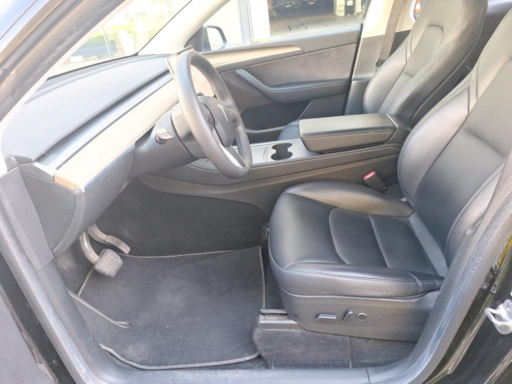Foto 6 van Tesla Model Y