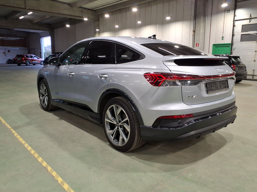 Foto 3 van Audi Q4 Sportback e-tron