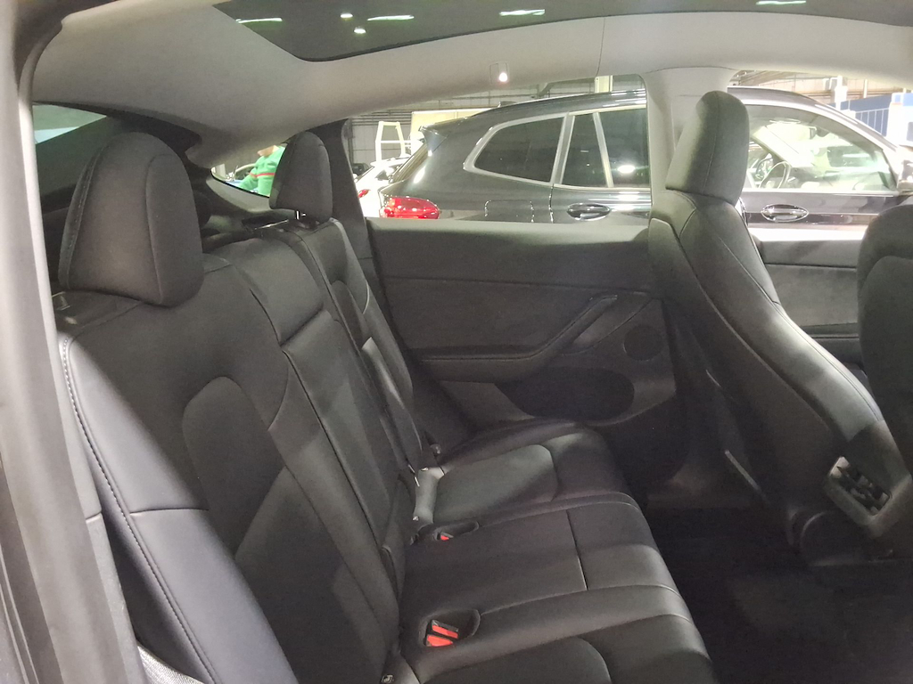 Foto 5 van Tesla Model Y