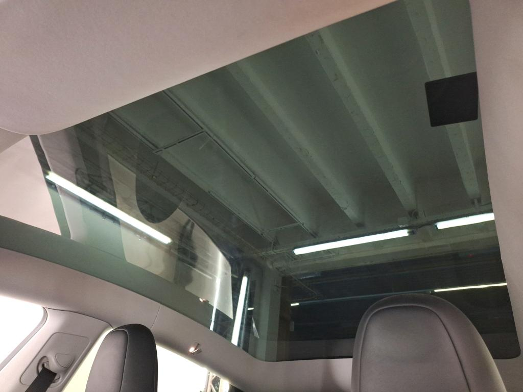 Foto 17 van Tesla Model Y