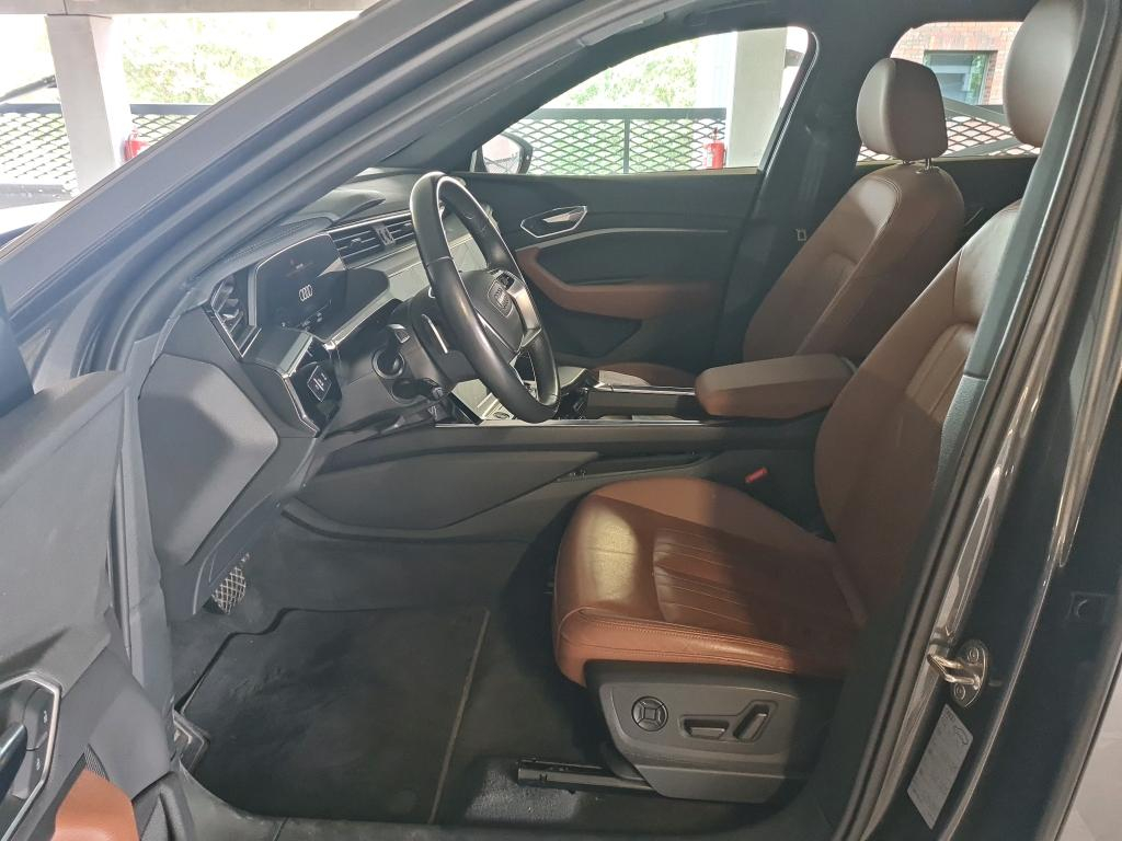 Foto 6 van Audi e-tron